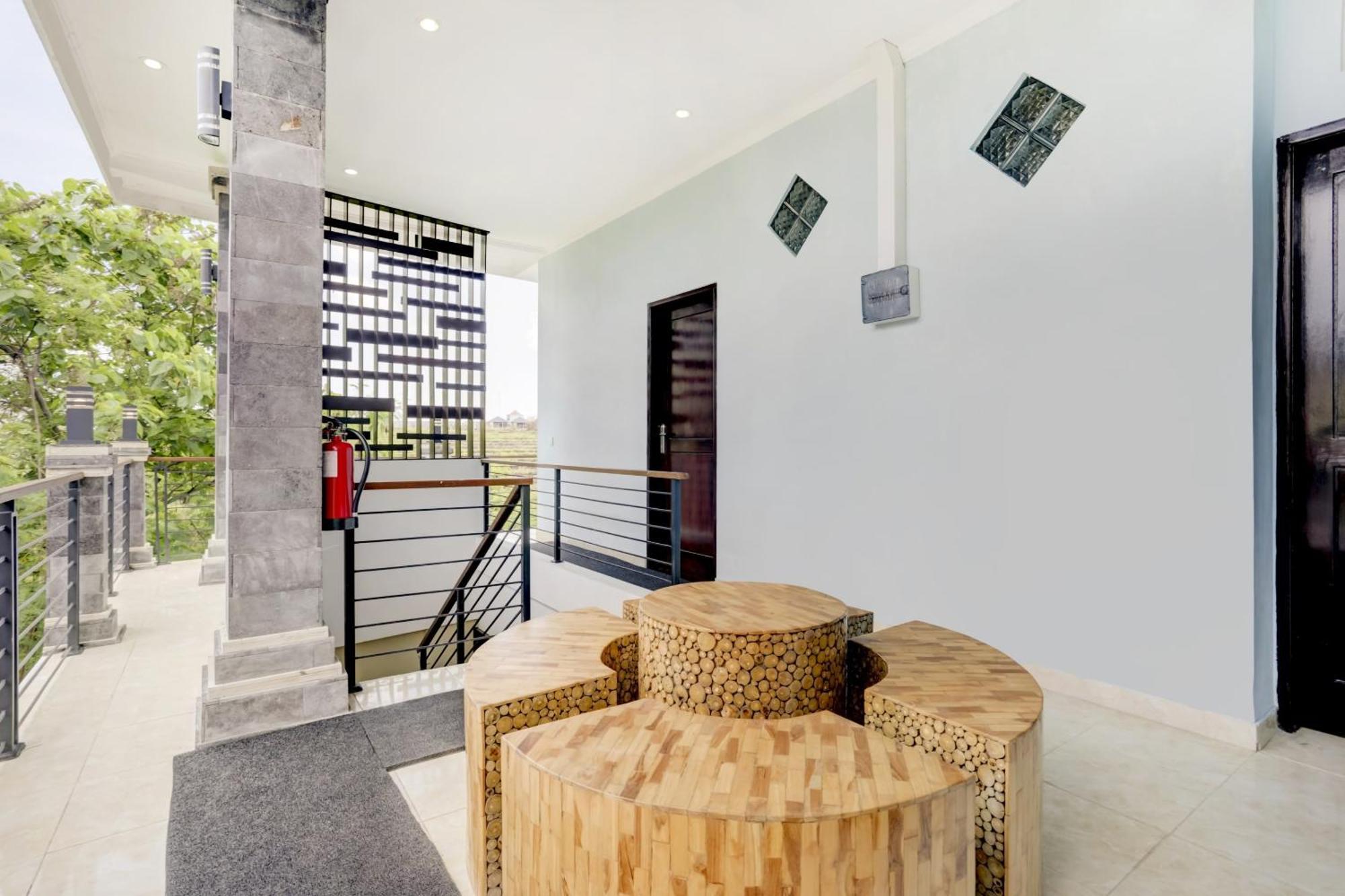 Oyo 90022 Puri Kramas Canggu エクステリア 写真